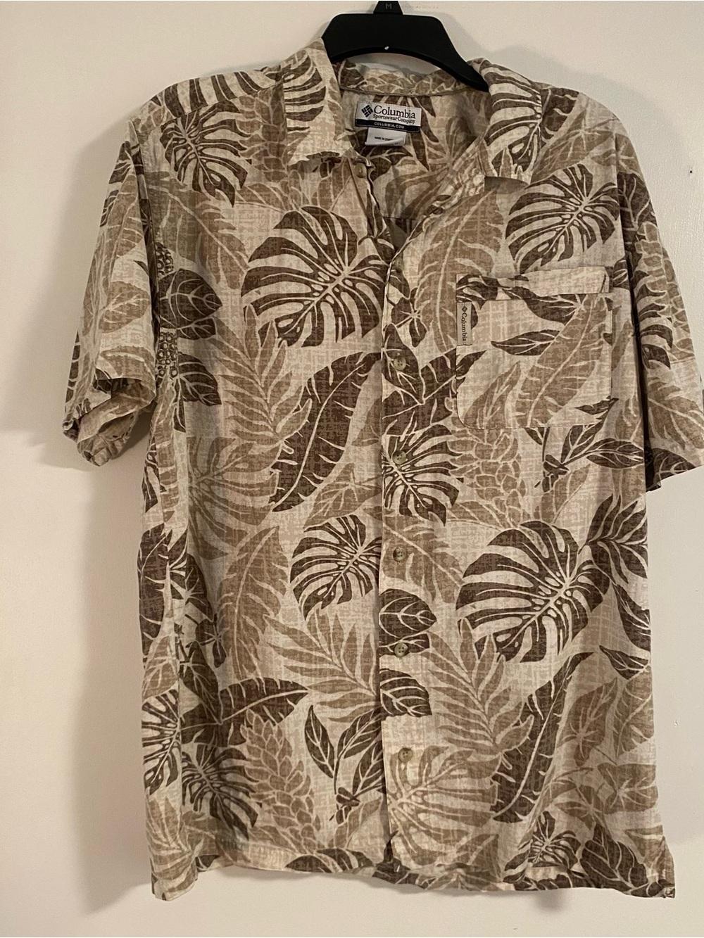Columbia Short Sleeve Button Down Shirt Tropical Print Mens M Vacation Beach